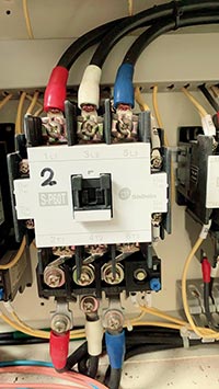 陽明山水電維修-陽明山修理換電源接觸器